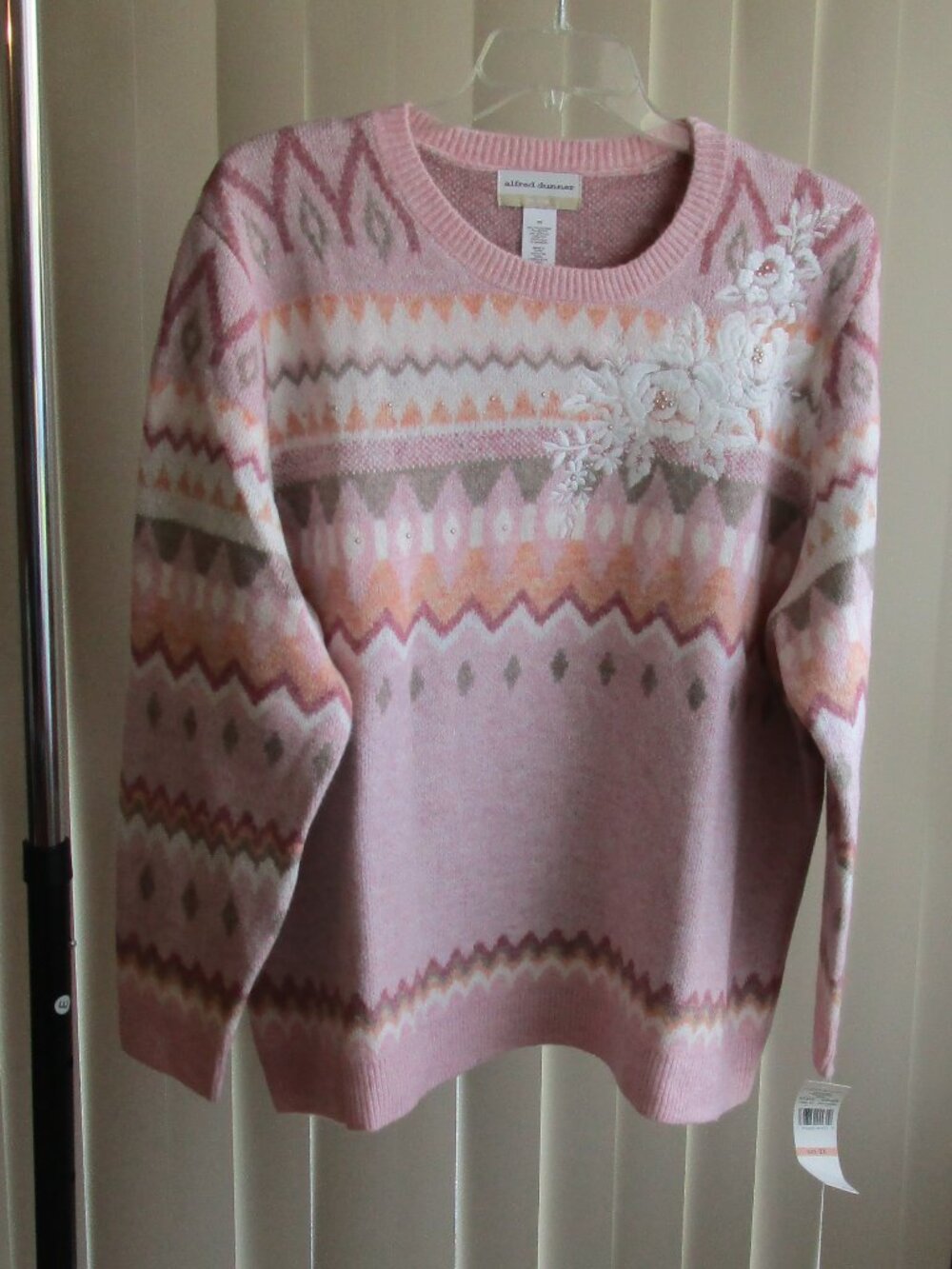 Alfred Dunner Sweater woman 2X - pink stripe w/embroidered flower